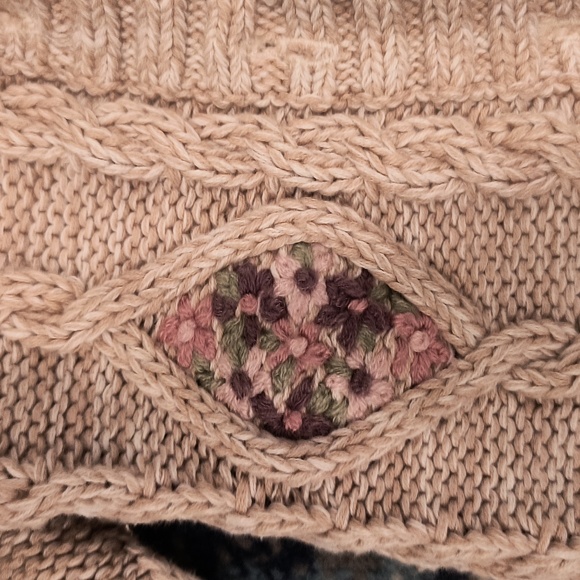 EUC Infant Cardigan - Picture 2 of 5